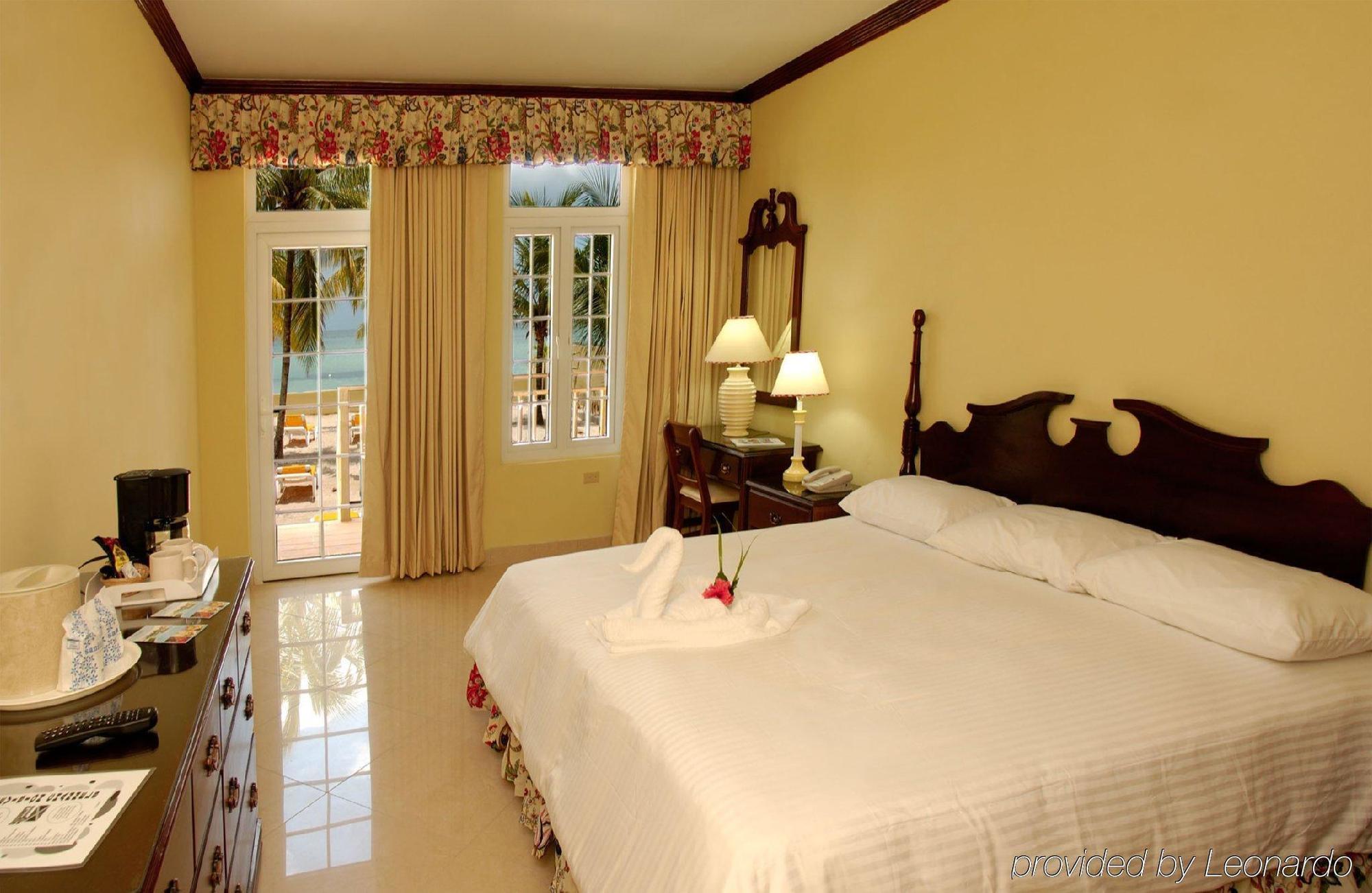 รูม ออน เดอะ บีช เนกริล Hotel ห้อง รูปภาพ