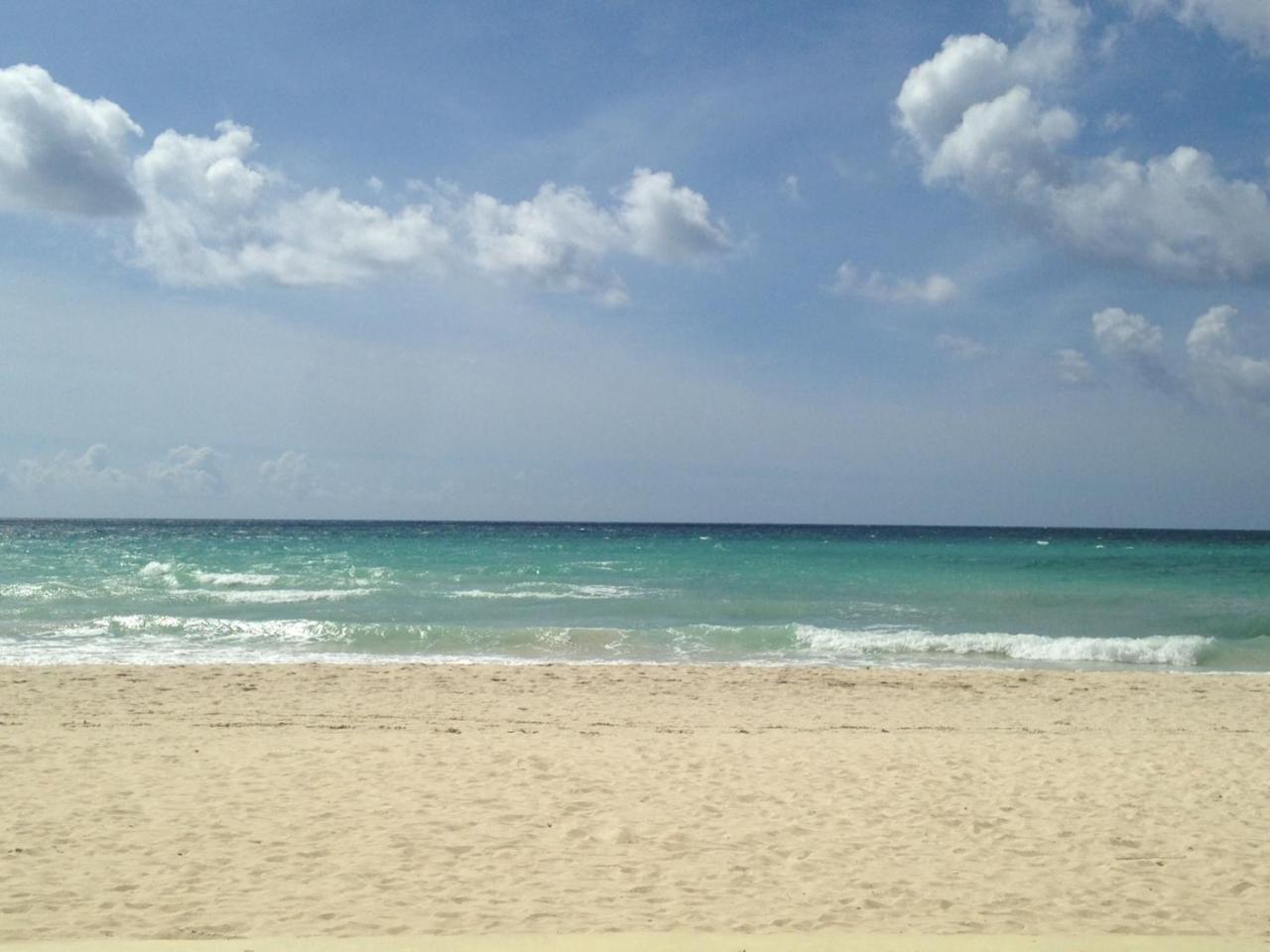 รูม ออน เดอะ บีช เนกริล Hotel ภายนอก รูปภาพ