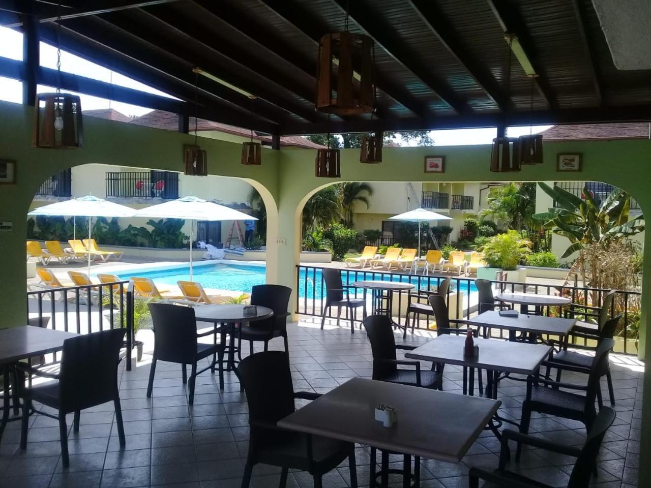 รูม ออน เดอะ บีช เนกริล Hotel ภายนอก รูปภาพ